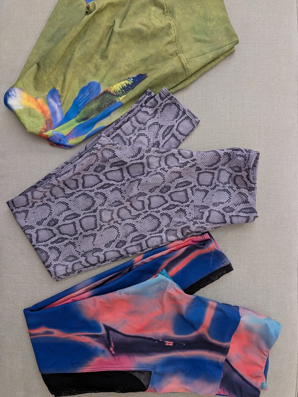 Three Pairs Of Yoga Leggings, XS Om Shanti, S Onzie